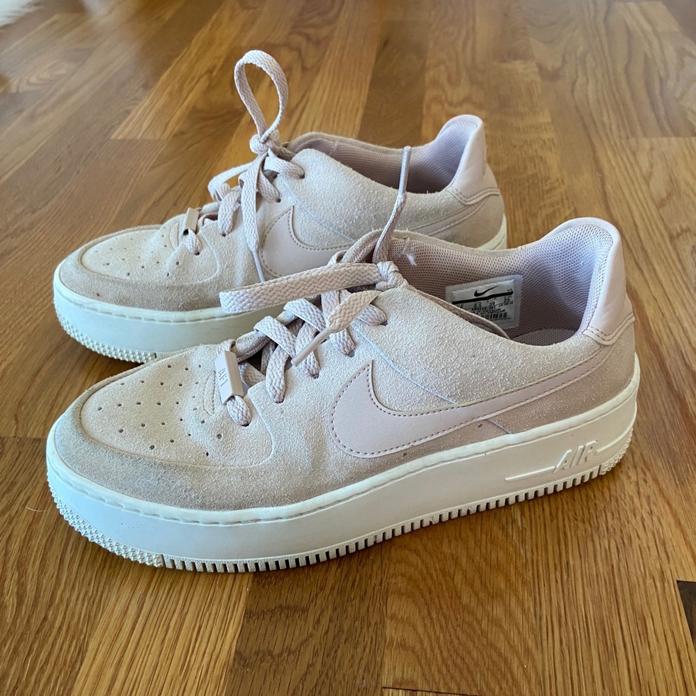 Nike Air Force 1 Sage Low